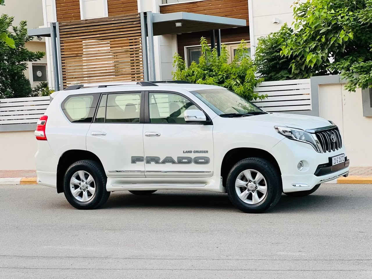 بردوا ٢٠١٢ مكفولة
تويوتا برادو ٢٠١٢ للبيع 
محرك ٤ سلندر ٢٧٠٠ سيسي
السياره مكفوله وبحاله فوق الممتازه.
سونارها مرفق مع الصور
رقم سليمانيه الدولي (الجديد) باسمي

العنوان خانقين او بعقوبه هاتف/ ***********

لمعرفة السعر بأمكانك الاتصال او ترك رسالة عبر واتساب او ماسنجر.
