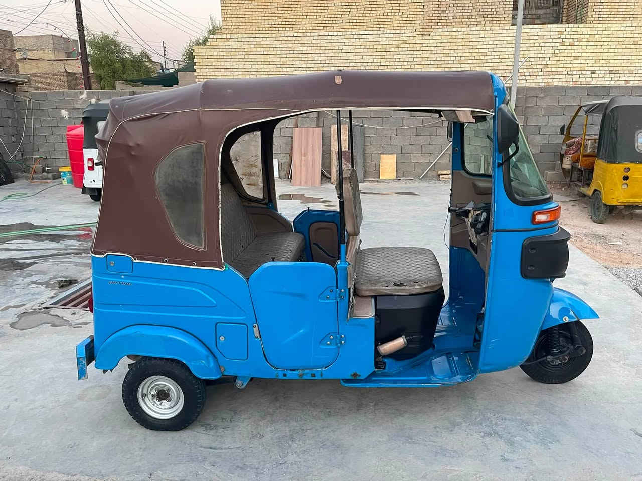 سلام عليكم تكتك لبيع مديل 22 رقم وسنويه بيه بيه ضربه بل غد مرجعينه عله البارد هاذه رقم راعيه ***********
