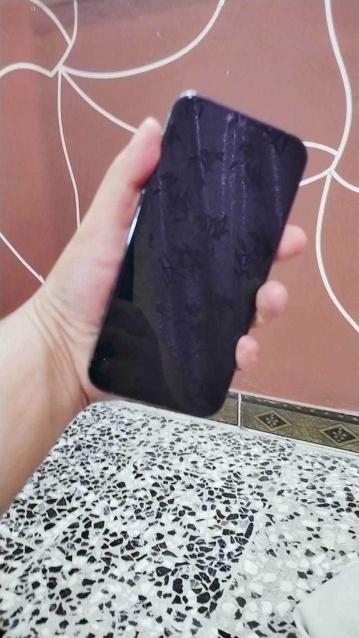 13 برو ماكس بحري شادله بكج حمايه نضافه 100‎%‎ ما مبدل بي شي ذكره 128 سعره 660
عنوان مدينه الصدر مقابل مستشفى ابن البلدي 

هاتف ***********
