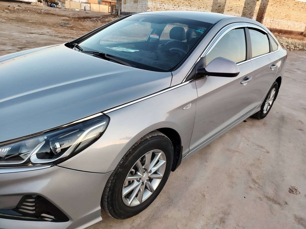 سوناتا موديل ٢٣ غاز بلادي رقم قادسيه حره بيه قطعتين صبغ سعر ١٤٠ مكان ديوانيه***********
