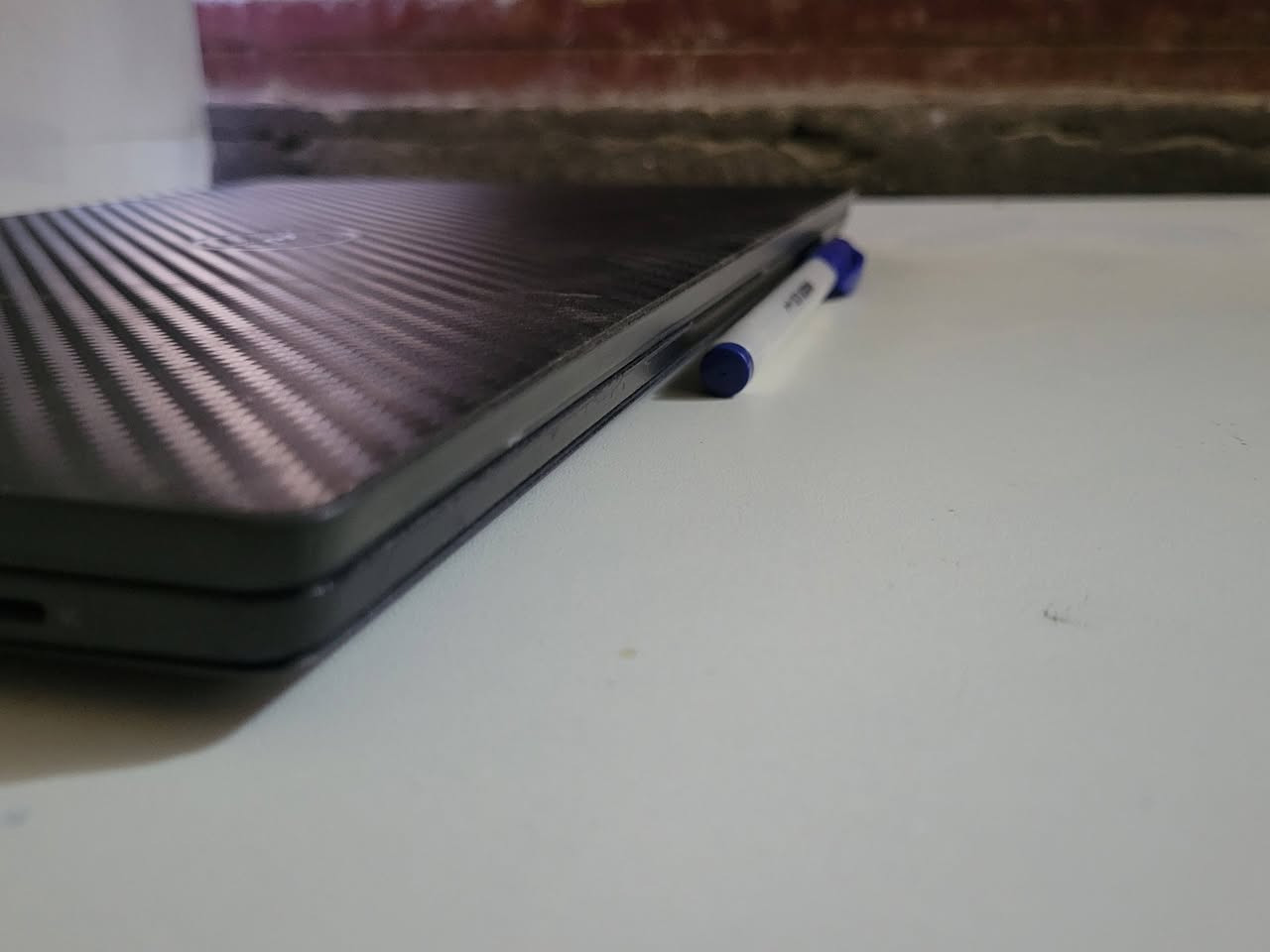 لگطة متتفوت
السلام عليكم ورحمة الله وبركاته،

نوع الجهاز: Dell latitude

 مواصفات الجهاز 
المعالج: core i5-8u 
الرام: 32 G
الذاكرة: 512g
كرت الشاشة: 16g انتل uhd مدمج
حجم الشاشة: 14
دقة الشاشة: 2k
بل اضافه الى مبرد 6 سرع مجاني وي الجهاز
وسائل الحماية: بصمة اصبع، بصمة وجه...

المنافذ: USP, HDMI ,  مدخل بطاقات الدفع و البطاقات البيومترية....

السعر: 390 الف، واذا شراي ما نختلف على السعر 
متوفر توصيل داخل بغداد.

للتواصل السريع على الرقم الآتي: ***********
متوفر واتساب
