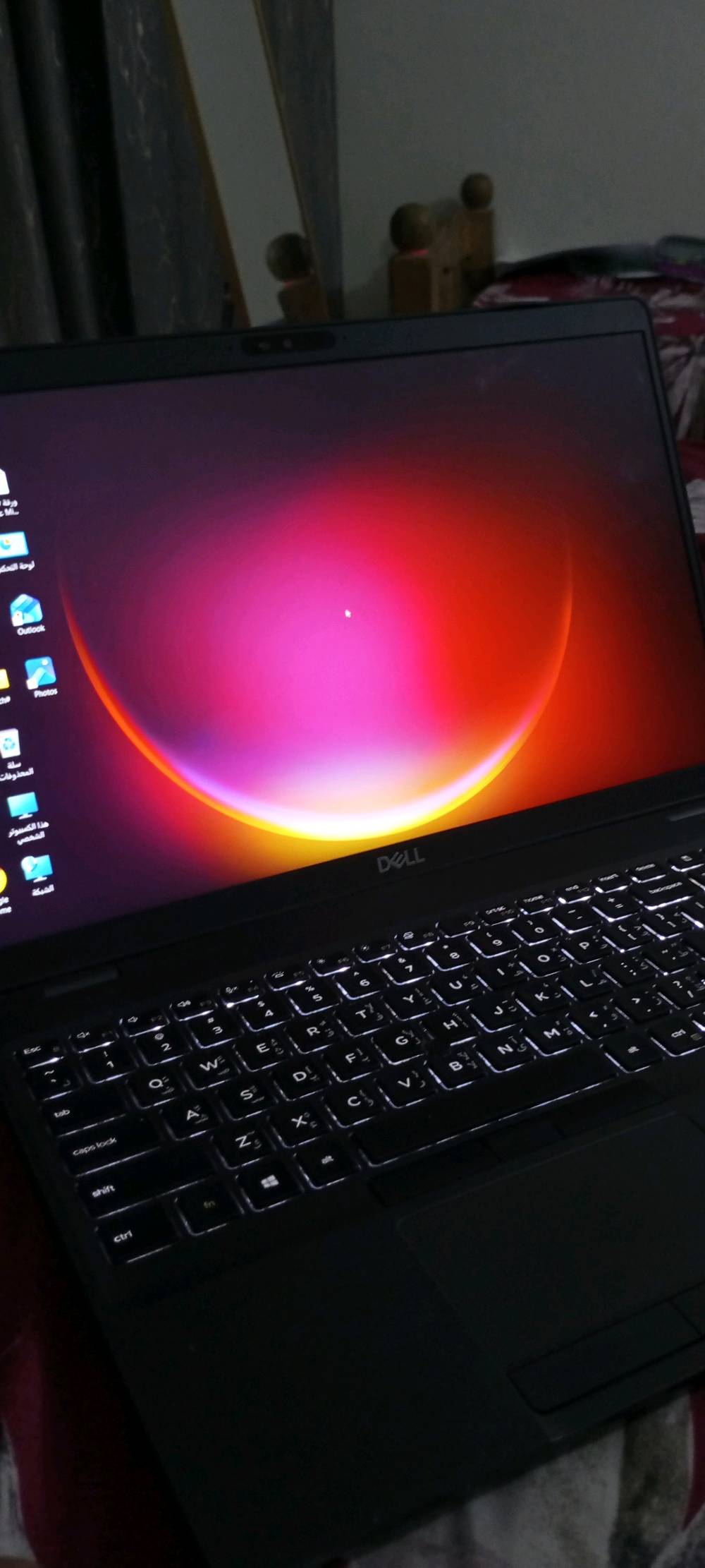 Dell3540 للبيع الجهاز مستخدم استخدام قليل اخو الجديد شخط مابي
المعالج cori7 الجيل 8
هارد 256ssd 
كرت شاشة خارجي 2gb
مناسب البرمجة والتصميم 
يشغل GTA 5 +pes 21 
يشغل باقة ادوبي باكمله سلس جدا 
كيبورد ضوئي عربي انكليزي 
الهدايا 
شاحنه اصليه ✔️ +حقيبة + ماوس ضوئي