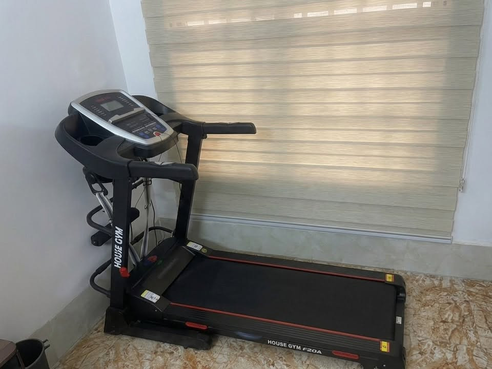 سلام عليكم جهاز جري ماصارلي 4 اشهر من اخذته جديد وجبلي +بيه جهاز تكسير دهون
*********** سعره 400
