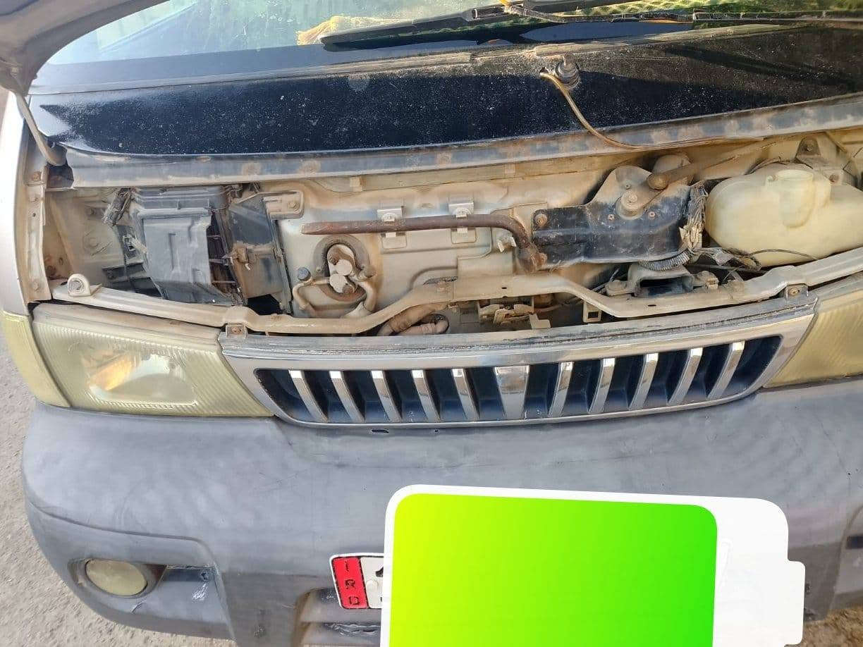 سلام عليكم بريجو موديل ٢٠٠٠ كير مكينه اكسل جديد شواصي مكفولات صدره نص عمر مصفره مرور كامله السعر ٩٠ وبيه مجال قليل ‏‪***********‬‏ العنوان بغداد قرب جسر عبيد السهر
