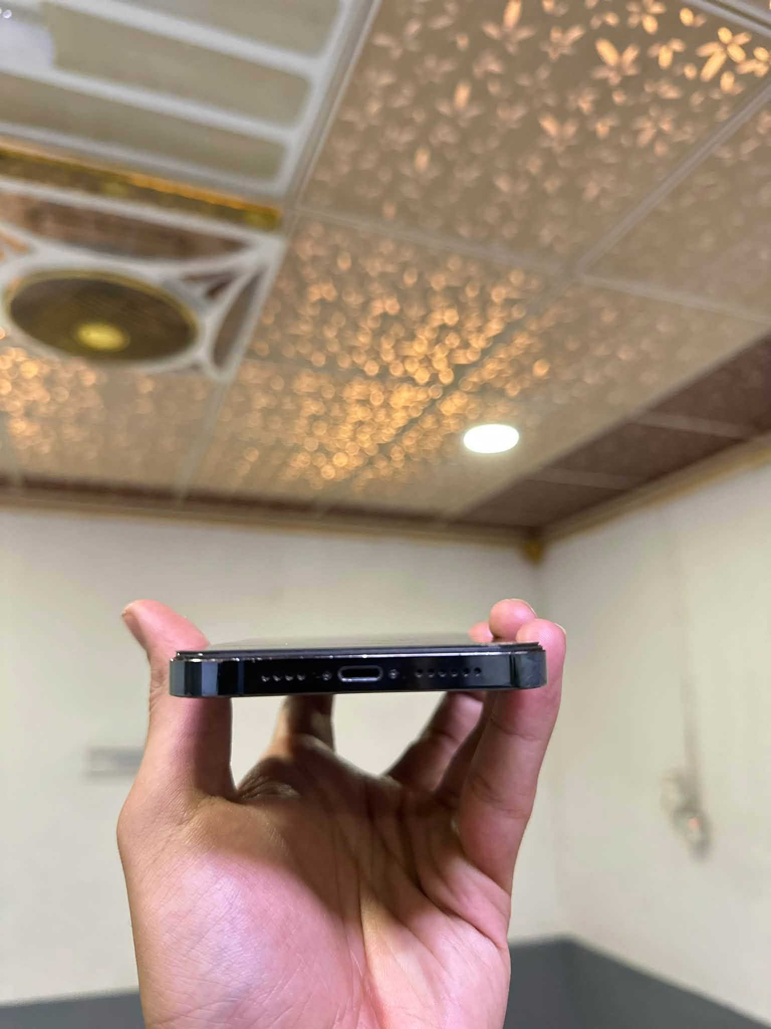 آيفون 12 برو ماكس • ٢٥٦ جيجا • مبدل شاشة