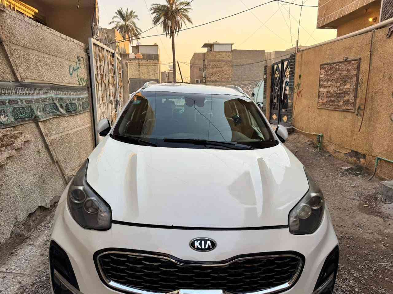 سلام عليكم البيع اسبورتج موديل 2020 وارد امريكي نص فول رقم بغداد دولي مكان السياره بغداد كاظميه السعر 145 وبيه مجال رقم ***********
