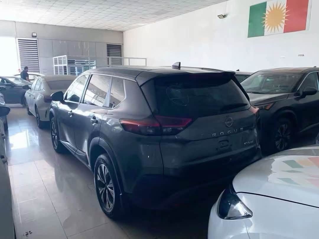 نيسان روج Sv AWD 
موديل 2023
لون نفطي
ماشية 43
مواصفات 
رادار امامي 
رادار جانبي 
شاشة كبيرة 
كامرة دوارة 
اوتو  ستوب
تحسس خط مسار 
كير طيارة 
سبورت عادي وتماتيك شفتات في ستيرن
محرك 3 بستن اقتصادي
تشغيل عن بعد
لايتات لد نهاري زنون
ويل 19 بلادي
تبريد قطعتين 
ايرباك سليم ابشرط
الرقم كاتي اربيل 
السعر مناسب جدا 🤗
للاستفسار مراجعة الصفحة 
او الاتصال بالرقم  وبي  وتساب

‬ ‭***********‬
