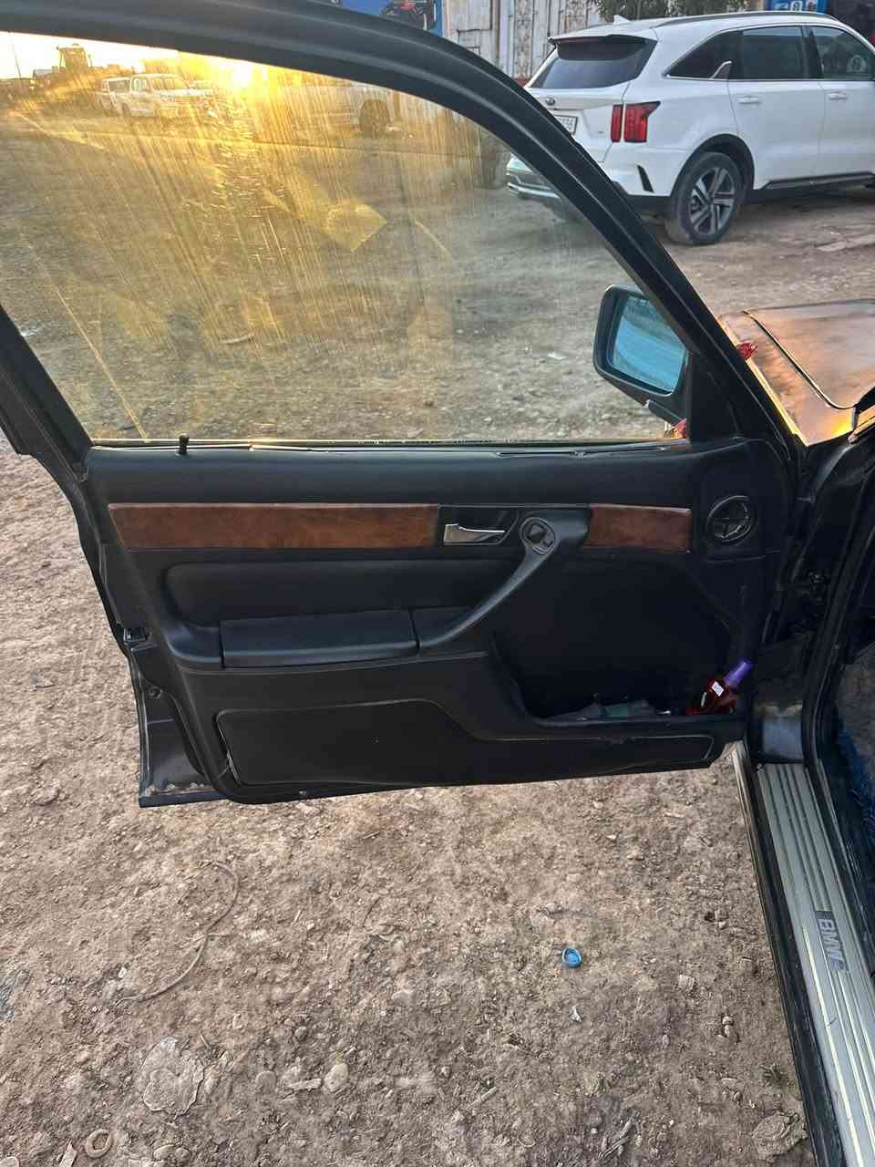 ‏سيارة ￼ بي إم موديل 91 ￼ سنوية باسمي 28            0771438435￼￼
