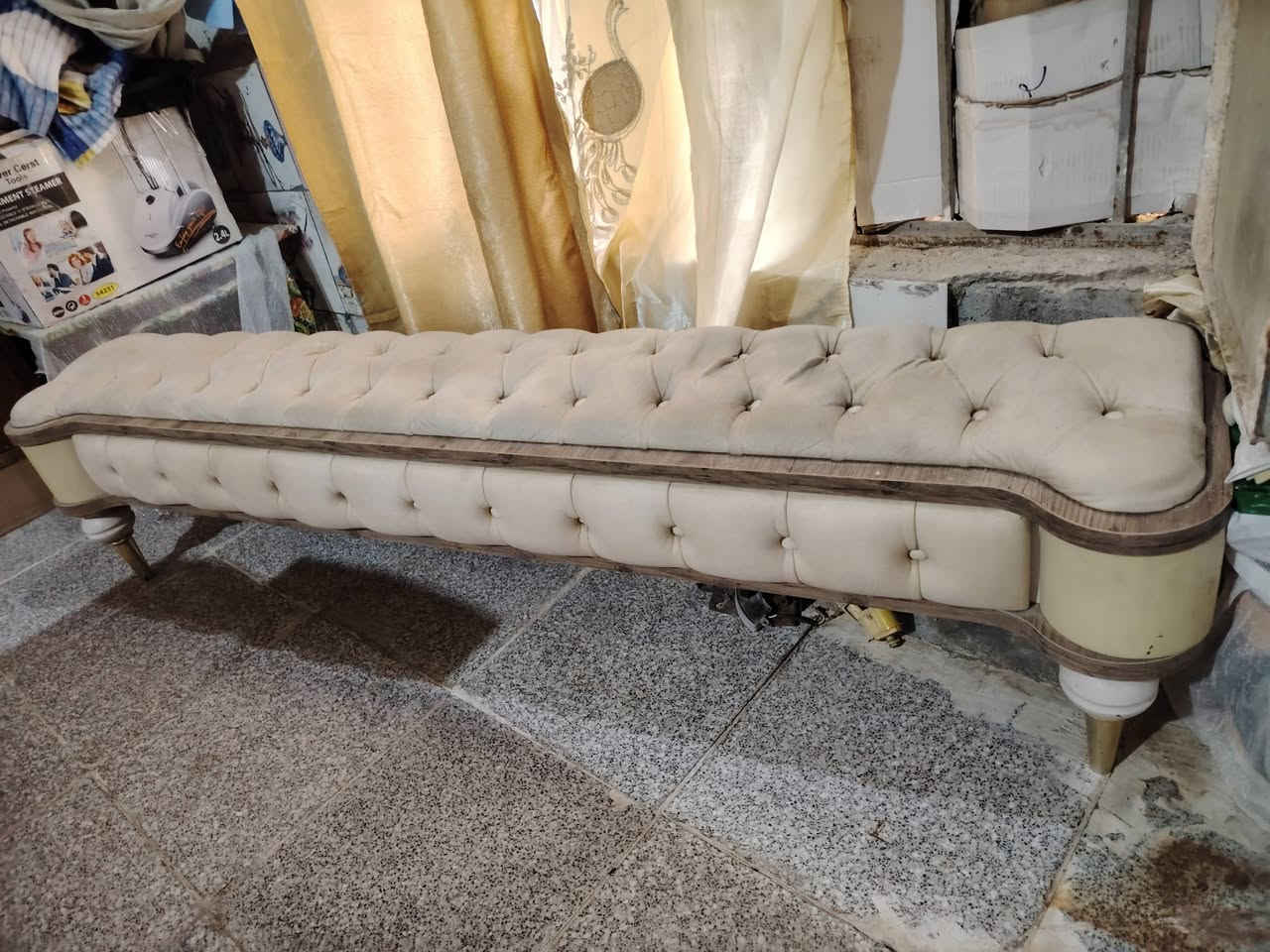 سلام عليكم عندي جربايه نوم كامله مع دوشك ضغط جديد مع زاويه ملابس حجم كبير صاج اصلي نضيف مع كوشه عرايس حجم كبير بيع مستعجل الاتصال واتساب ***********
