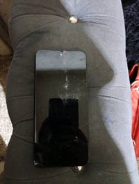 بوكو • شاشة مكسورة • قابل تفاوض
