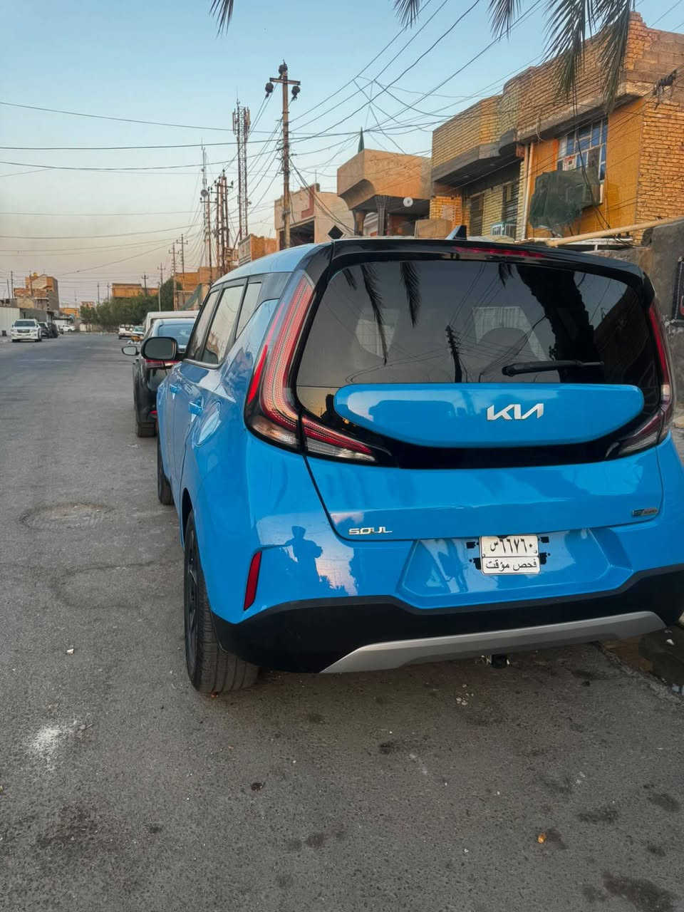 السلام عليكم 
كيا صول ٢٠٢٤ فول مواصفات Ex
مكينة ٢٠٠٠ دوش 
بدون رقم 
لون مميز 
فتحة
بصمة باب و بصمة عن بعد
دوسات لد صول 
كشن السايق كهرباء
حساسات
رادارات 
كامرا دوارة 
توقف ذاتي 
نقطة عمياء 
تحديد مسار
شاشة كبيرة 
كار بلي 
منافذ يو اس بي و تايب سي 
مودات قيادة الگير عادي اوتوماتيك رياضي 
و اذا اكو شي نسيته طايح

حادث خلفي باب صندوك مبدل 
و الجاملغ الخلفي الايمن بي روج اقل شبر مامسوي
للاستفسار ***********
