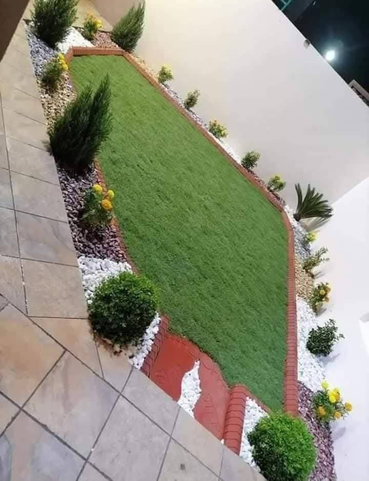 السلام عليكم يوجد كادر لعمل  الحدايق بأنواع وتصاميم مختلفه شغل مقرنص وتحفه حجر فرش زميج زرع ثيل شغل مرشات شغل نضيف لاتحتار جرب وشوف  للاستفسار الاتصال  الرقم ***********

