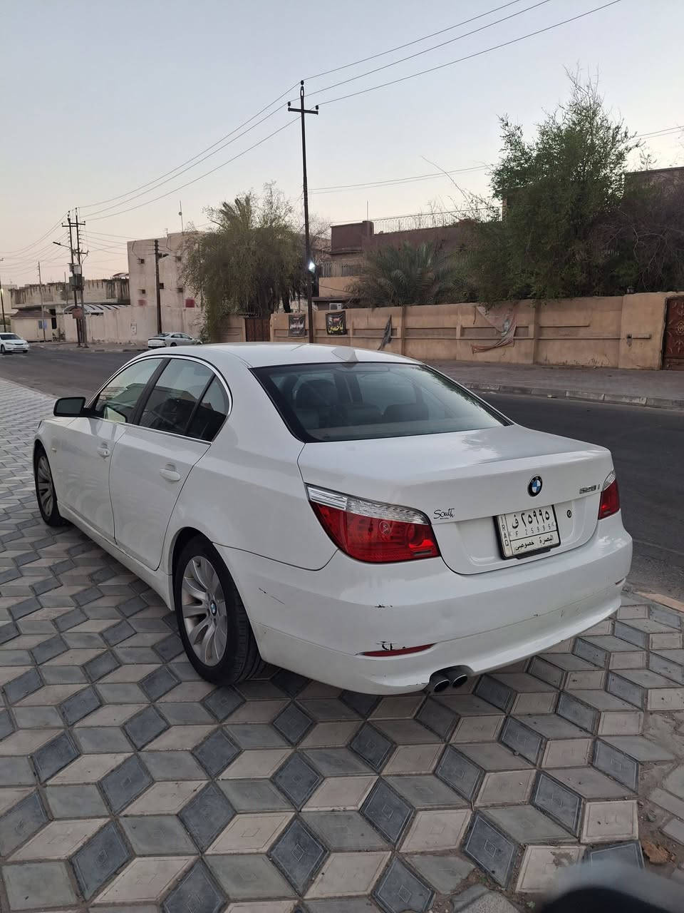 سلام عليكم BMW
 موديل 9 ميماتي كفاله عامه فقط مدكر امامي جهت سايق مصبوخ بدون دواخل باقي كله كفاله كير محرك حداديه كله جديد رقم بصره سنويته انتهت سعر 165 وبيه مجال
***********
