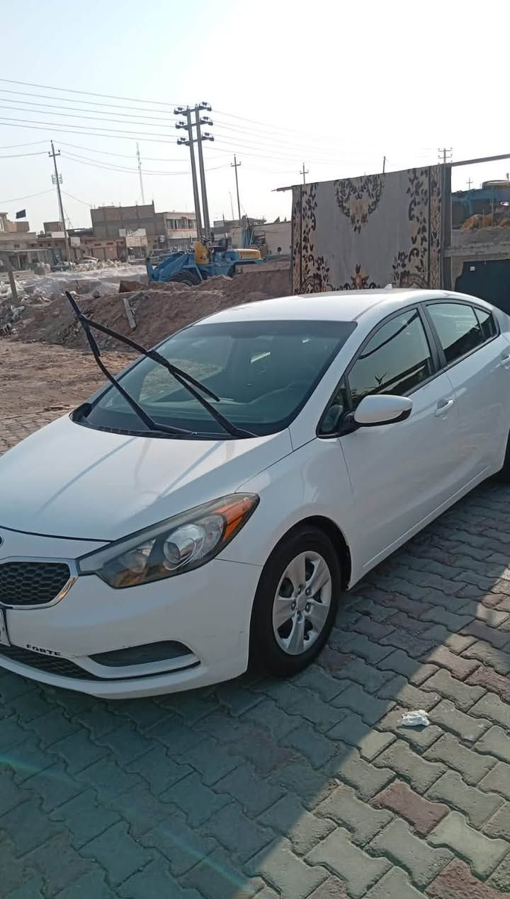 السلام عليكم 
كيه فورتي موديل 16
رقم بغداد باسمي 
مكينه الفين ما مفتوحه جديده 
تبريد ثلج 
حداديه جديده 
السونار مرفق 
للبيع فقط 
للاستفسار اكثر تواصلو ع هذا الرقم 
***********
