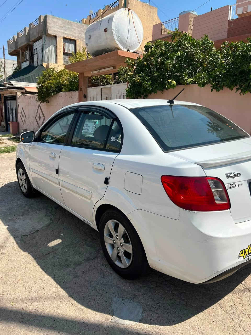 السلام عليكم 
كيا ريو 2011
بدون ضرر بدون صبغ
مكينه اصلي 16c.vvt
كير شرط 
تبريد ثلج مع ال سويج
سياره جديده مال بيت
طخم تايه وطخم جديد
داخل بلادي
السعر 94 وبيها مجال 
***********
***********
