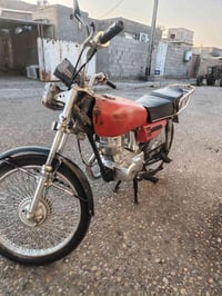بدون وراق • مفتوح محرك • كحلاء