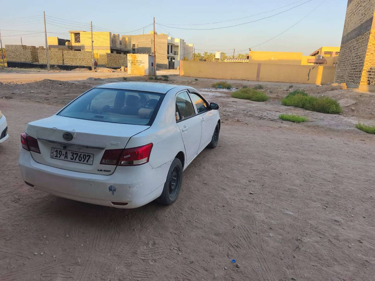 السلام عليكم
للبيع Byd 2013 g3 فول مواصفات
بصمه تشغيل
بصمه بيبان
فتحه سقف
تبريد شغال
رقم بابل جديد دولي
صدر وحداديه جديده 
شاشه + كامره
كير محرك كورولا نحله محور جديد
تخم تاير جديد قبل سبوع شاده 
تبريد شغال الا ثلج
سياره خير من الله استعمال شخصي مال بيت 
المكان بابل

السعر 53وبيهه مجال حك الجيه 
رقم الهاتف/***********
