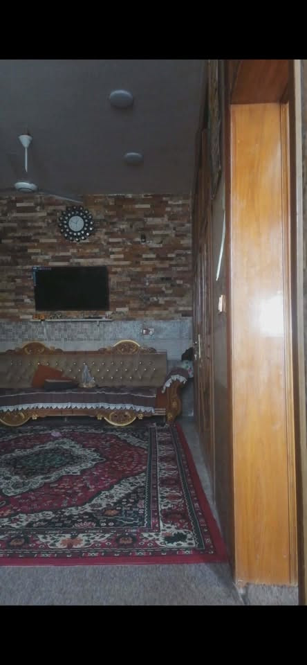 السلام عليكم
بيت طابو زراعي سند 25

ابو خستاوي شارع الغسل

مساحه 240 متر 

بناءحديث سنه 2025

بيت جديد 

بناء درجه اولى

غرفتين نوم 

صاله مطبخ

هول جبير

كراج سياره

حديقه جبيره

المنطقه مشروع مجاري وتبليط

***********
