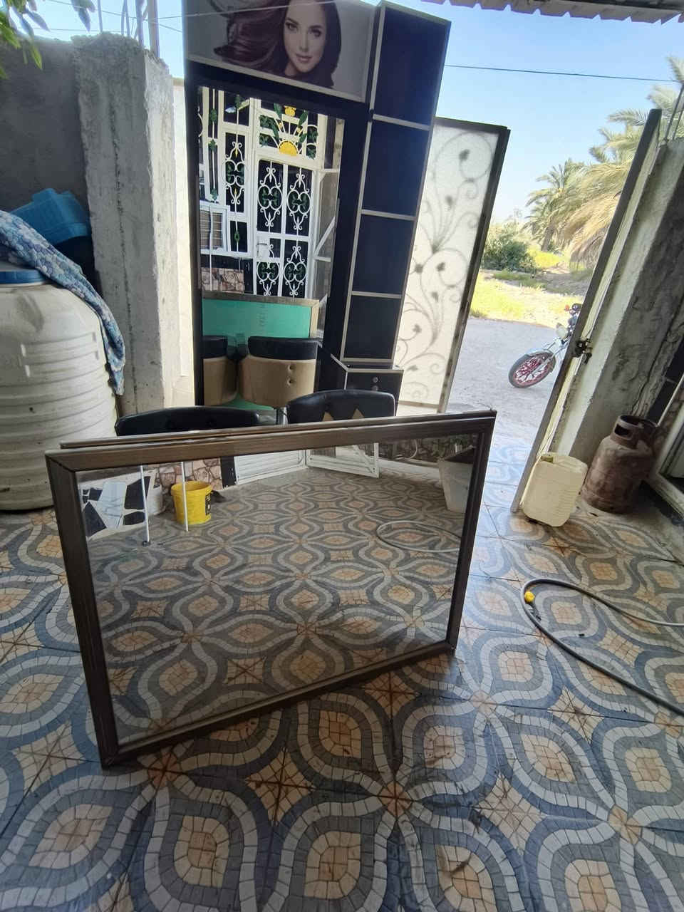 السلام عليكم غراض حلاقه كامله لبيع ‏‪***********

