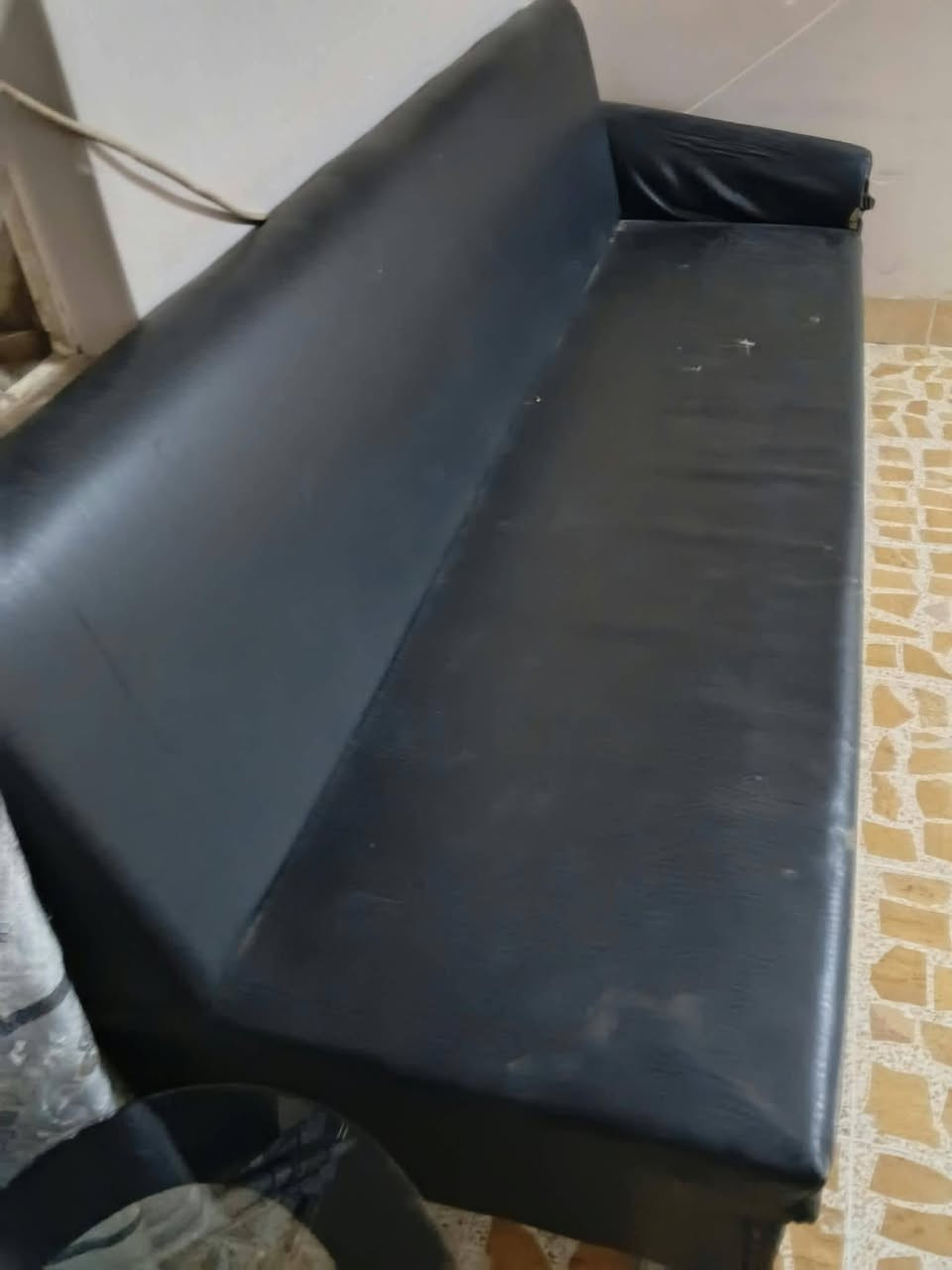 قنفات مال صالون القطعه 40بيها مجال بصيط 
دوشك الطول مترين 
عرض 160 
العنوان موصل حي الوحده
للستفسار خاص
