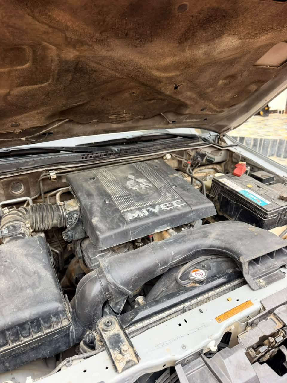 للبيع فقط 🏷️🏷️🏷️
بدون مرواس 
متسيوبيشي باجيرو مديل ٢٠١٢رقم بغداد جديد فحص وهزه وغرامه كل جديد تحويل مابشر بسمي 
حجم مكينه ٣٨٠٠/كير ٥ نمر 
فول مواصفات 
فتحه /تحكم ستيرن/دمام /حساس خلفي /لد ضبابي 
دفلوك
مكانين بارد + رصعات 
تبريد خلفي امامي 
حداديه عام ١٠٠٪؜ عام كامل تبديل
منظومه الوقود كامل تبديل عام 
بدون كل نقص #العيوب تنقيص دهن كل ١٠٠٠ كليو متر نص لتر بدون بخار بدون دخان # تخاير بتشغيل بعد تشغيله الصباح # وجود خنگه متقطعة تروح وتجي بدعست البانزين فقط وشكرا لكم 
132  ورقه مجال جدا قليلل
العنوان البصره /***********
