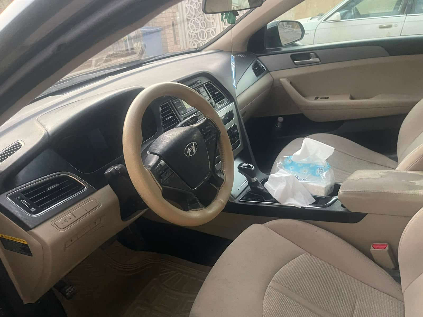 سوناتا 2017 
سياره جاهزه  اقره المنشور  واتصل اقره المشور وتصل لا تتصل وتسألني كلشي موضح الك اخويه العزيز 
✅صدر امامي خلفي جديد  ماشيه 110
✅ منظومة تبريد جديده تبريد ثلج 
✅ تخم تاير جديد 
✅عبوة + فيول بم جديده 
✅ لوحات هزه سنويه جديده 
✅تحكمات استيرن مودات قياده 
✅  شرط بدون ادفانز دير  بانزين عادي وتونس 
✅ ادامه كامله للسياره بلكات نوزلات مجاول كلهن جدد 
✅ مسوي حمام داخلي للسياره كشنات وسقف  غرفتها  نضيفه جدا 
✅  سعر (105 )$ بيها مجال بسيط 
 ملاحظه بيها قطعتين جاملغ+ بنيد   بدون دواخل   عجبك السعر حياك الله ما عندك فلوسها لا تكسر بيها سياره  جديده ومتعوبه عليها وما ناقصها شي شرط التحويل 
✅  *********** 
مكاني بغداد

