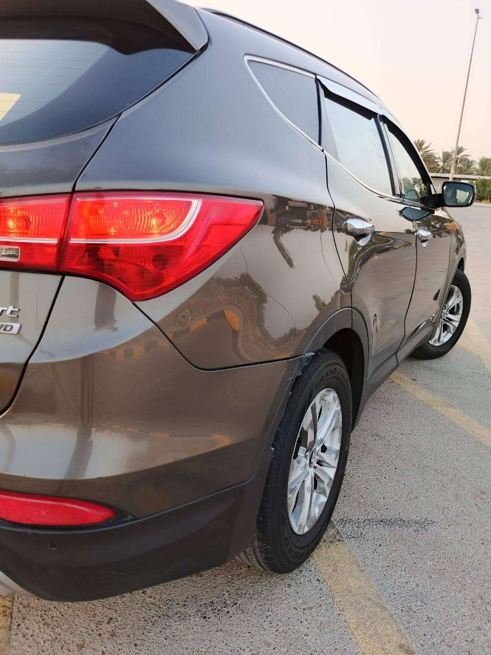 سنتافي موديل 2013 رقم بغداد الجديد تحويل مباشر السعر 105
وراد امريكي حادثة جاملغ وبنيد وبيه بابين صبغ يعني 4 قطع بيه 
مكينه 4 سلندر خير من الله 
مكان واسط العزيزيه 
***********
