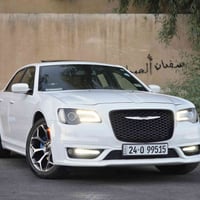 كرايسلر 300s • ٢٠١٨ • بدون صبغ