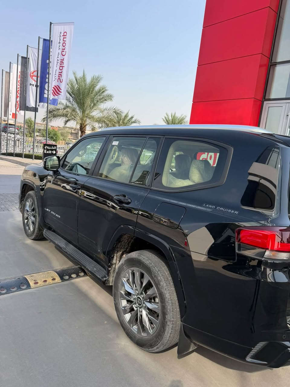 لاندكروز بلاك ادشن • ٢٠٢٤ • ٢٢ الف