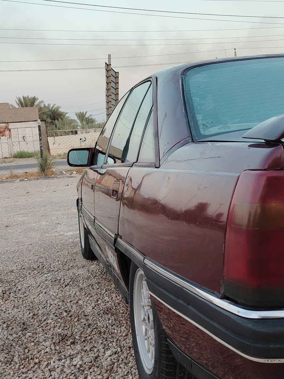 السلام عليكم اوميكا ٩١كيرعادي رقم بغداد بأسمي سنوية ٣١ مكينة وكير حدادية بالباكيت أوربي٢٠٠٠ تخم تايرجديد السعر ٣٢ وبيهة مجال الشراي يتصل ***********مكان الديوانية
