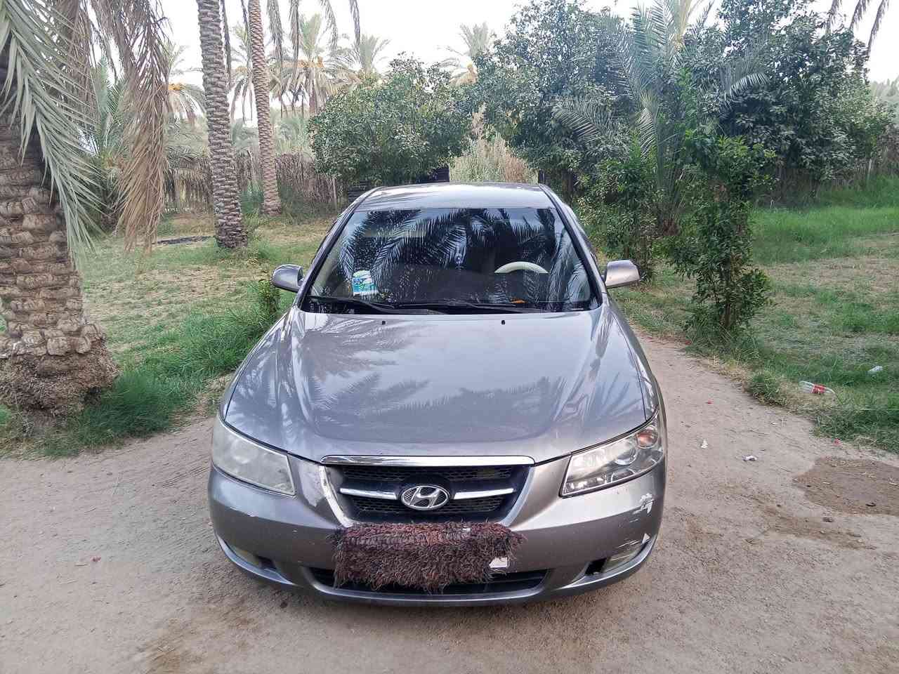 سوناتا مديل 8سته سلندر جاهزه من كلشي تبريد ثلج خير من الله بيها جاملغ وبنيد لسعر 90وبيها مجال بسيط
***********

