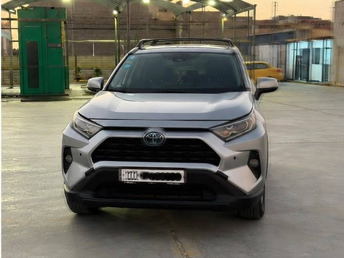 راف4 وارد أمريكي فئة XLE/ هايبرد موديل 2021/حادث أمامي تبديل البنيد مع الجاملغات الأمامية بقطع أصلية نفس اللون بدون صبغ السيارة بأسمي..رقم بغداد السعر/185//ورقة..مكان السيارة الرمادي رقم الشاصي موجود بالمنشور..للأتصال والإستفسار..***********
