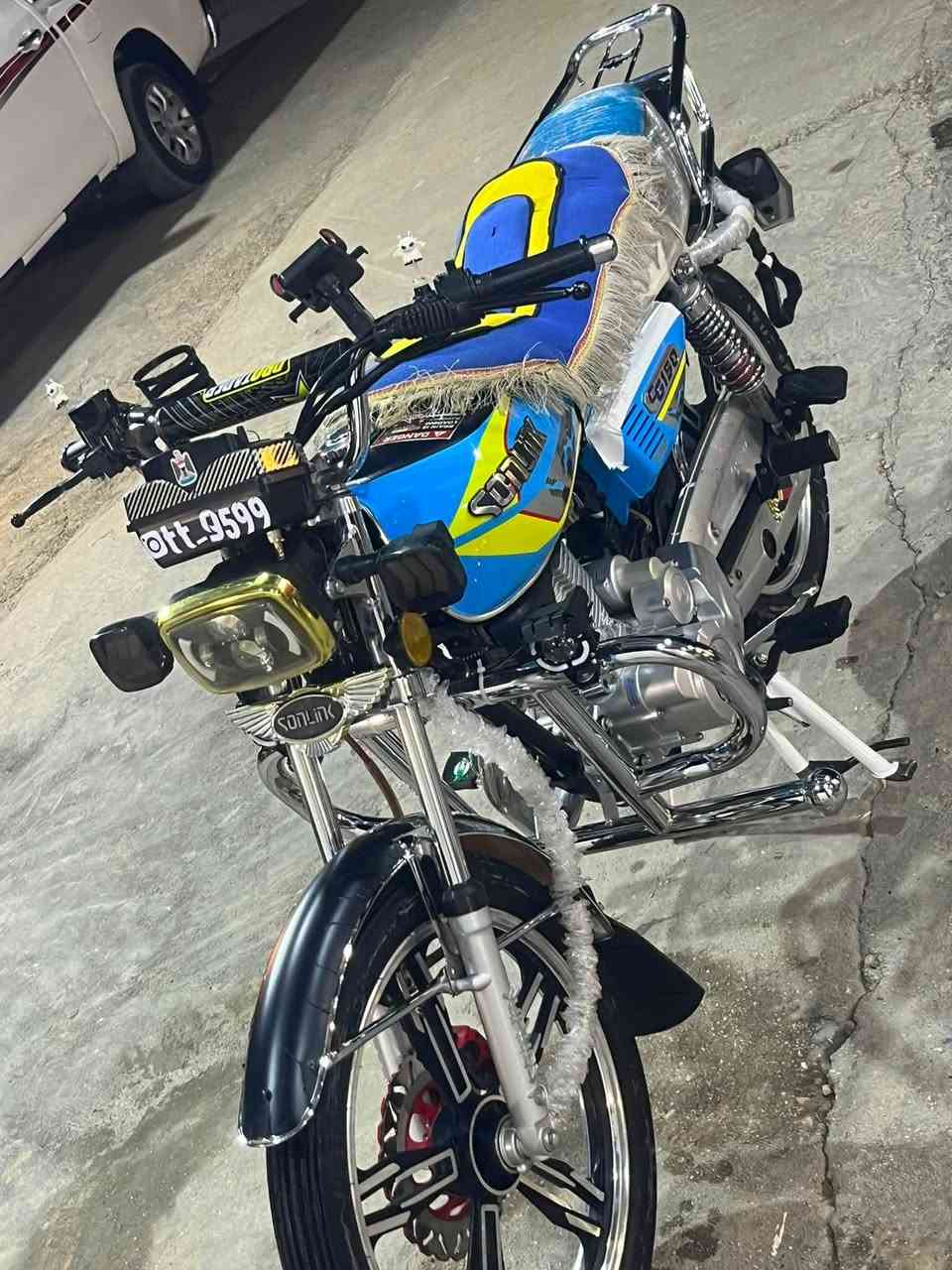 سلام عليكم شباب دراجه  سونك البيع موديل 24نظافه شوفت عينك محرك150 محرك ما ممدوده عل سبانه كهربائيات كلها شغاله دراجه وصلت ٧٨٥مكان دراجه القائم العبيدي شراي يتصل عل رقم ***********🩵
