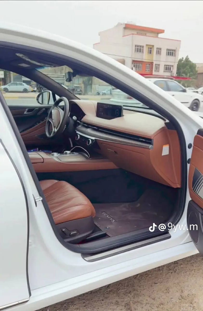 سلام وعليكم جنزز c80  موديل 2023
سياره كهرباء فقط 
الشحنه تمشي 570كيلو

سياره ورد امريكي 
فول موصفات 
حساسات كامله كامرت 360درجه 
ردارات
بيبان شفط 
كشنات تدفه تبريد 
تحكمات كامله 
دخل جلد طبيعي 
رقم الهاتف 
***********
مكانه بغداد دوره
