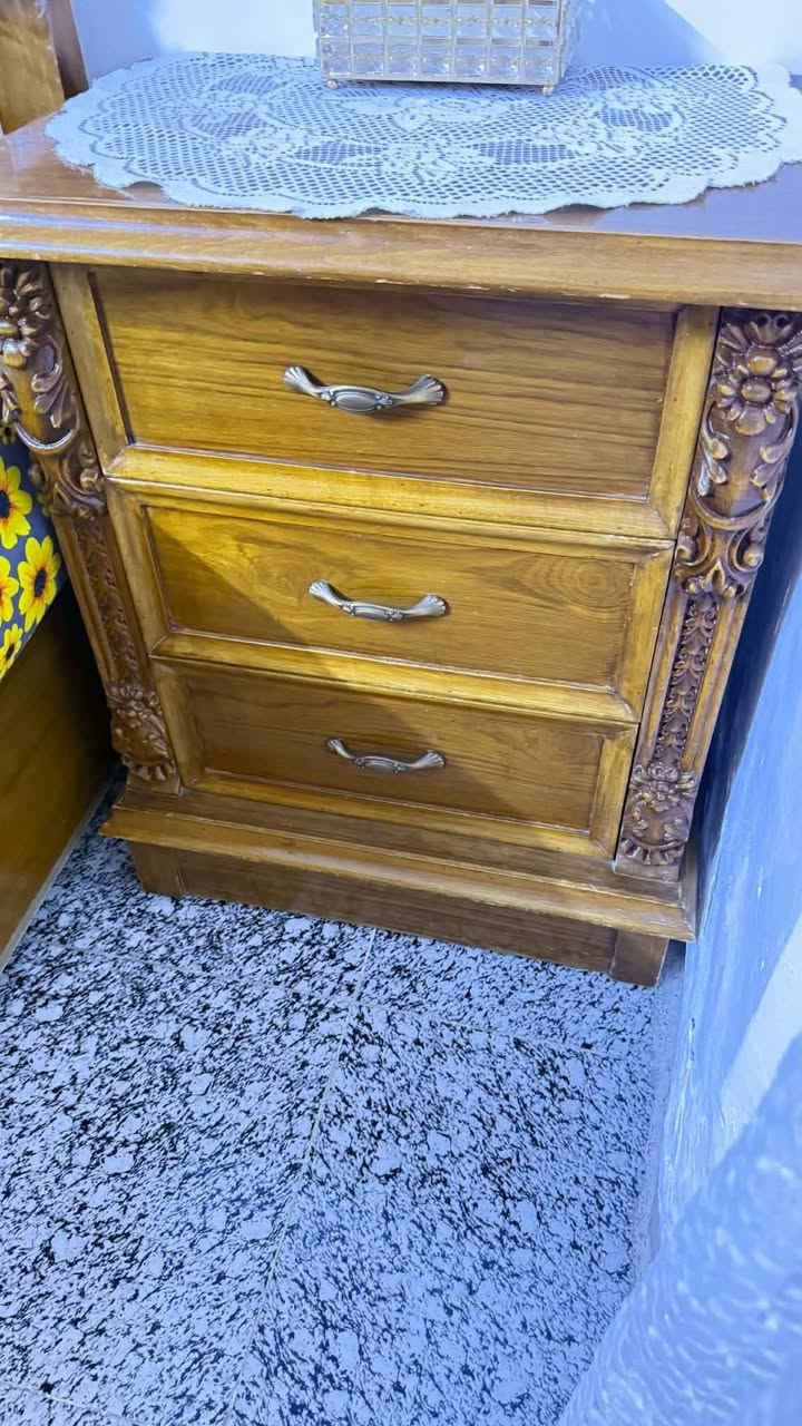 غرفة نوم صاج تزكام داخل وخارج صاج  نضافتها ٩٥بلميه عنوان بغداد زعفرانيه للاستفسار عله يوجد واتساب رقم الهاتف ***********
