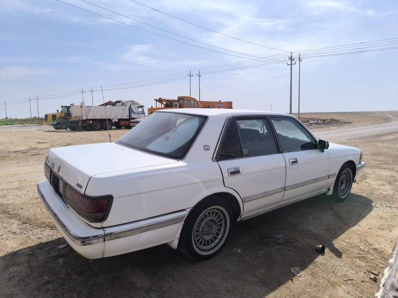 سيدان 1990 جاهزه من كلشي مكفوله 
يسره بلادي
دواخل بلادي
بيه مكينه بطه 2500
تبريد ثلج
مكان واسط قضاء الحي
باسمي
***********
