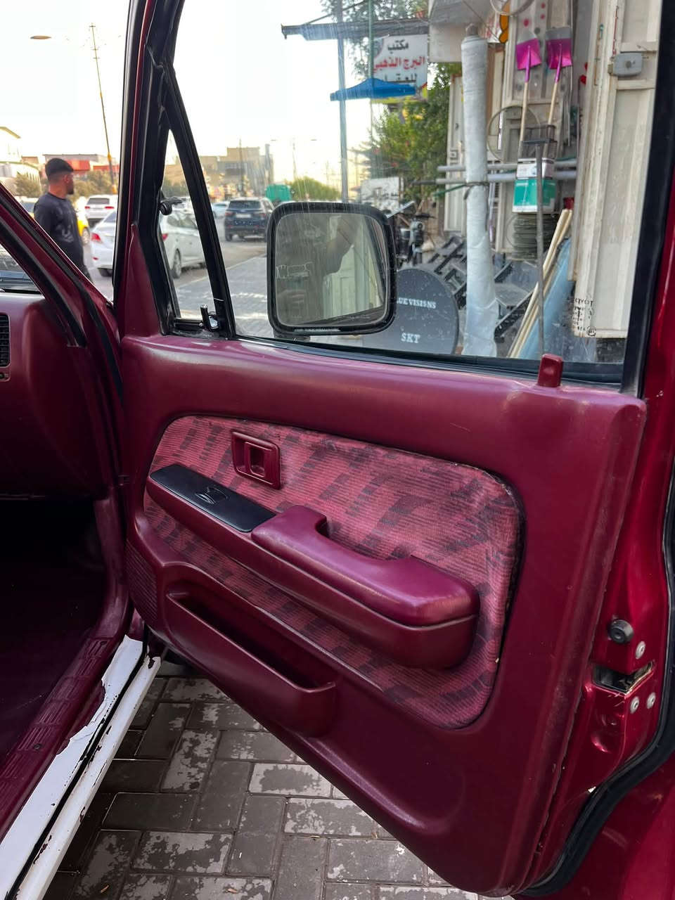 بيك اب تيوتا موديل 2000
لوحاتها جديده اسبوع القادم الأستلام هزه جديده 
بدون ضرر السياره بلاديه 
تدفئة 
تبريد 
محرك وكير بشرط 
السعر110وبيها مجال بسيط السياره مناقصها مصرف وكامله 
للأستفسار ***********
