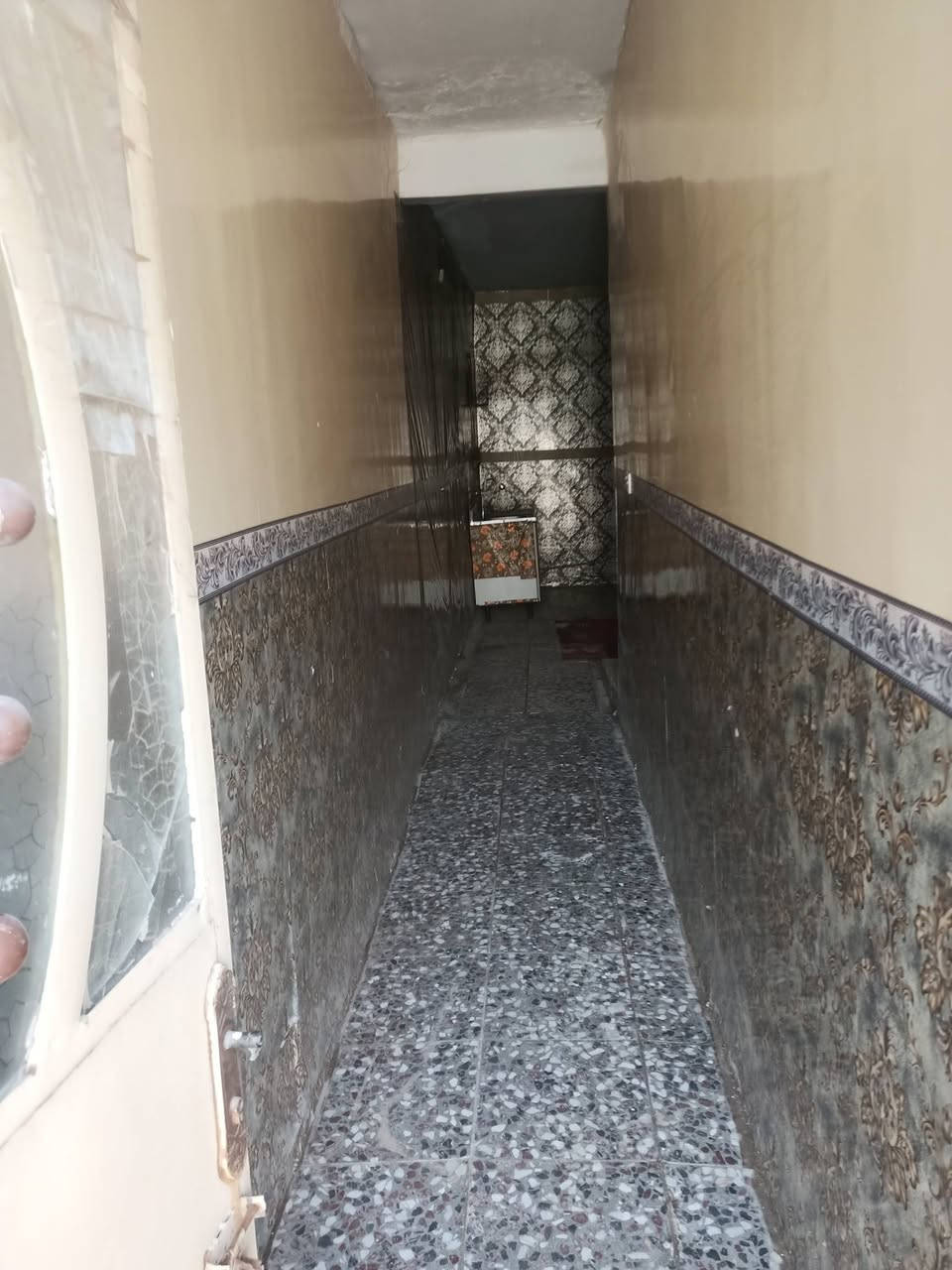 بيت للبيع زراعي مساحة 100 متر بيت مرتب كاشي وبياض وفرع تبليط مجاري كافة خدمات موجوده العنوان الدسيم مقابيل حسينيه الشيخ وهاب السعر 40 بي مجال الاتصال ***********
