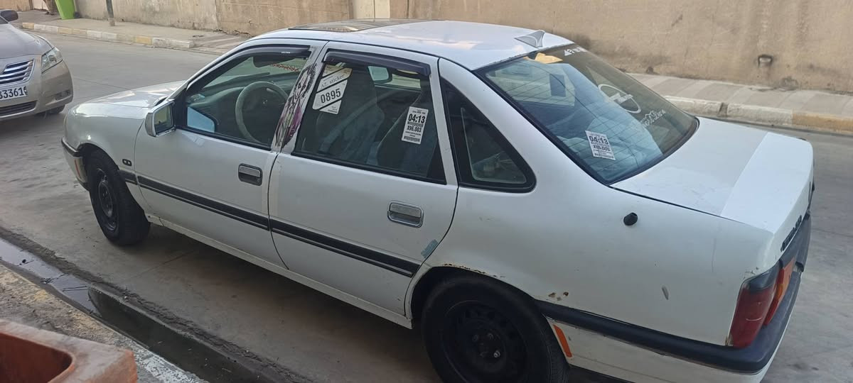 سلام عليكم اوبل فكترا 20 للبيع 
محرك وكير شرط  سنوية عضم عاج 
سيارة حلوة وگاعدة وگشرها مثل ما موضح بصور 
صدرها 80بلمية 
دوشمة جدية  ارضية جديدة بس يدات الباب الامامية متعوبة الباقي شوف العين 
رقم بغداد فحص بغداد شرط التحويل  صاحبها بكركوك يريد تحويل  هوة يجي وياك واني اتحمل تكاليف التحويل سيارة كلش اقتصادية ونشطة 
العنوان كركوك الحويجة رقم ***********
