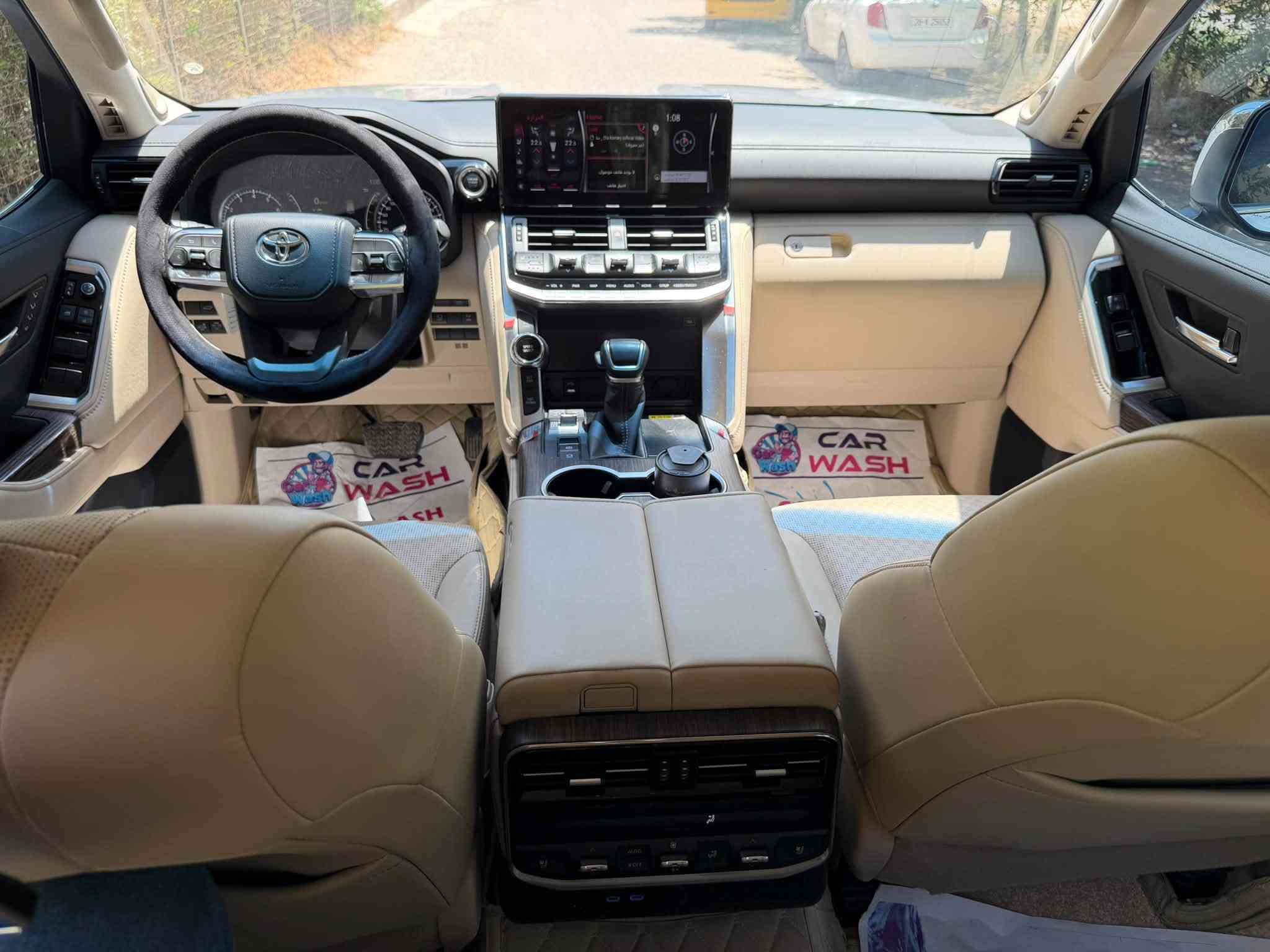 لاندركروز 2023 شركة جيهان تحت الضمان
ماشية 23،000km لون سلفر ميتاليك
فول مواصفات VX لمتد 
مغلف ppf بالكامل ،كتاب تضليل
مكفولة كفالة عامة من الشخط والرصعة
سعر 675 ورقة
مكانها اربيل او سامراء
***********
