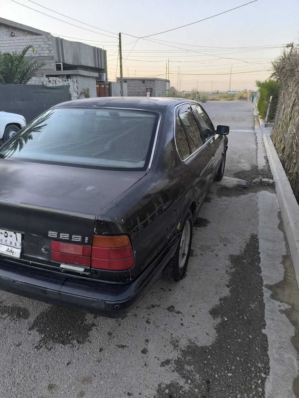 السلام عليكم
بي ام 525 
ماكينه مفتوح 
منظومه غاز 
رقم بغداد 
السعر 50 
موقع السياره ديالى 
***********
