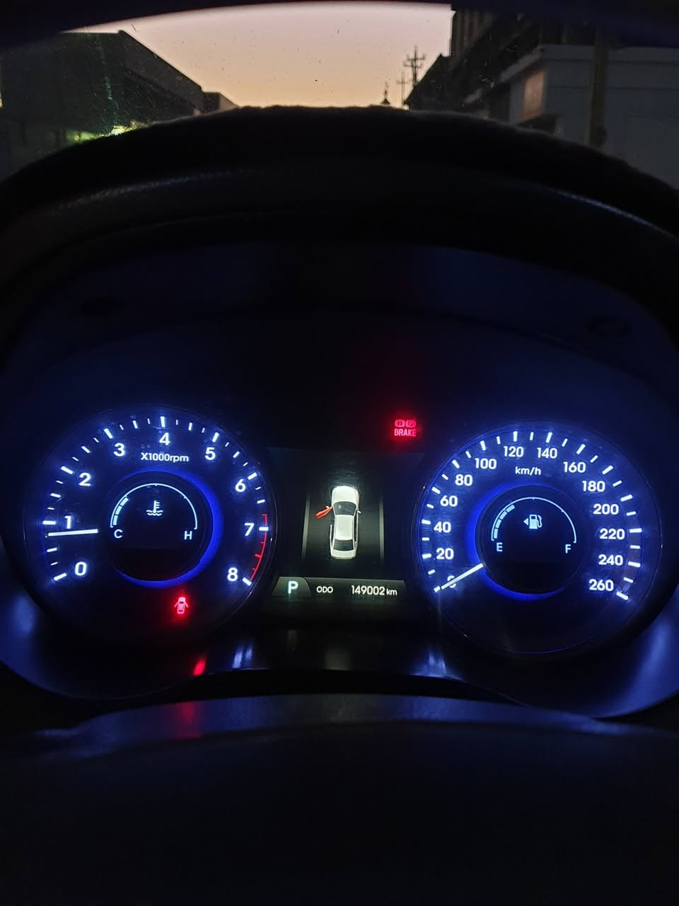 ازيرا 2014 خليجي فول مواصفات بيها قطعة وحدة صبغ مثل ما موضح بالصورة دواخلها كلش نظيفة و نواقصها بسيطة بالحدادية وبالدعامية الامامية كير مكفول والمكينة مفتوحة سنويتها منتهية 
السعر 107 وبيها مجال بسيط للشراي 
المكان النجف
***********
