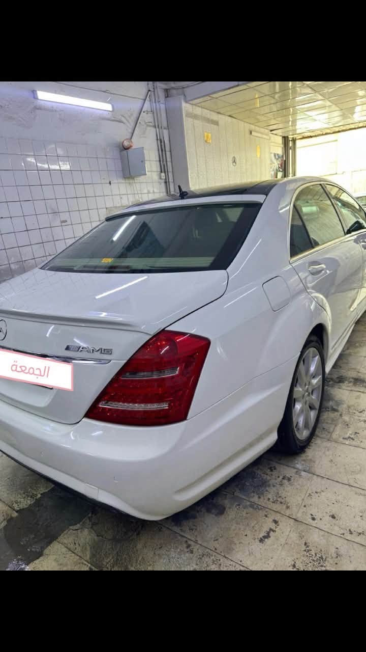 السلام عليكم
للبيع S350 
ماشيه 150  الف km 
5 بردات 
بنوراما 
داخل بيجي 
بيها صبغ شبر بالبنيد 
وبيها بارد بالجاملغ خلفي 
مكانها بغداد الكرخ 
السعر 205 وبيها مجال 
***********

نص مكتوب في الصور:
- الجمعة