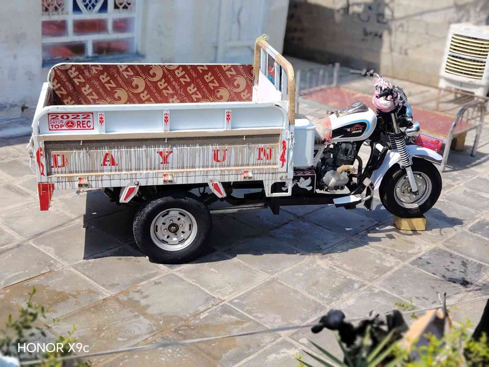 22وكيل كفالة رقم ***********
مكاني شطرة سعر 2400بيها مجال حك جية التعبان لا يراسل

نص مكتوب في الصور:
- HONOR X9c