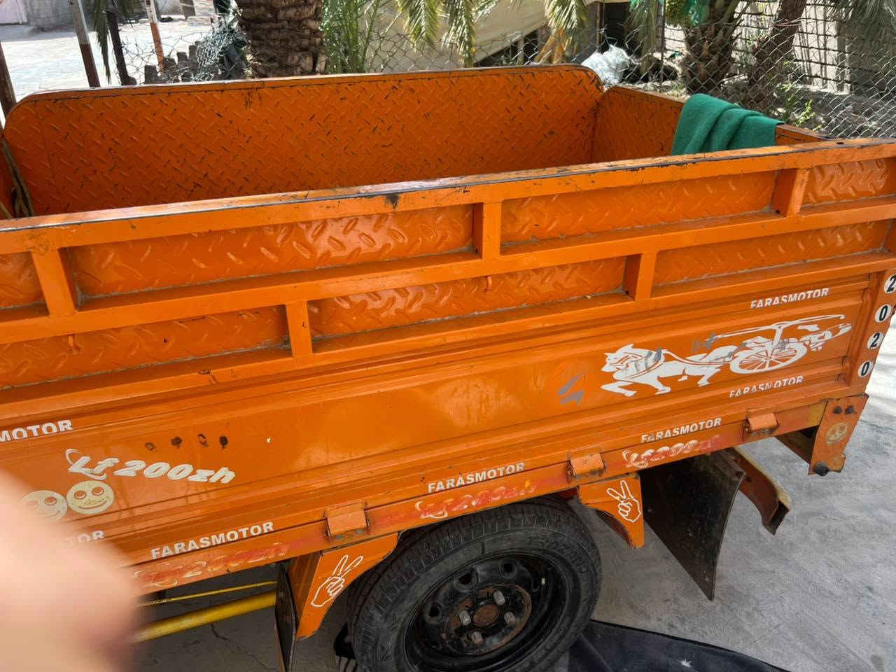 السلام عليكم ستوته للبيع موديل 22ستوته فرس ستوته نضيفه ومكينه 200.ستوته مال بيت حلوه. كهربائياته شغاله.. لمكان البصرة لقرنه ناحيت الثغر..
سعره مليونين 950وبيه مجال 
***********
