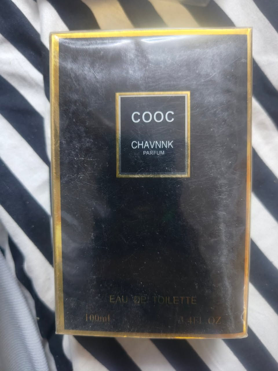 19 عطر للبيع شلعه كامله ابيعها
