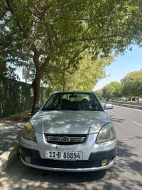 للبيع كيا ريو موديل  2007 رقم بغداد الرقم الجديد  محرك 1600 تبريد شغال...