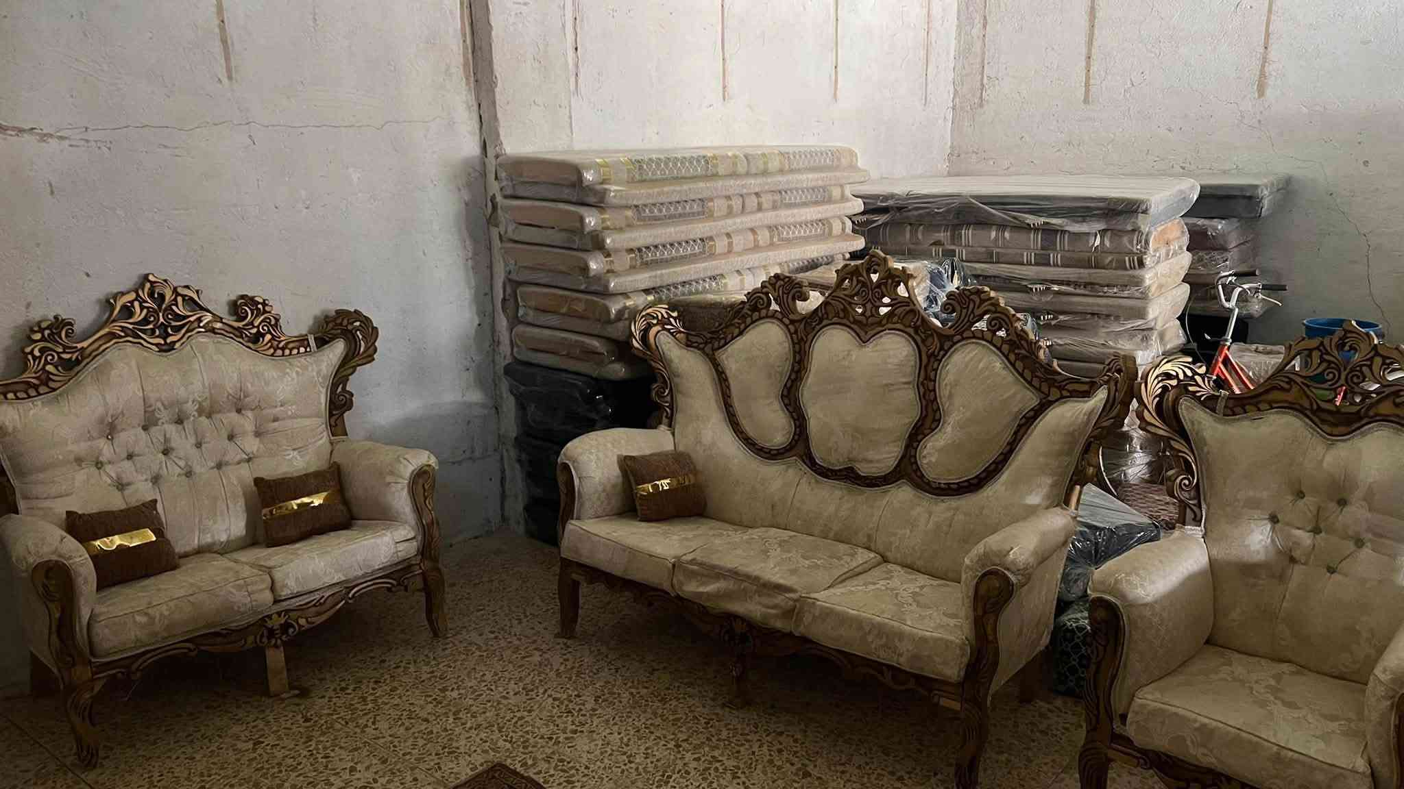 مستعمل نضيف كلمن وسعره العنوان نجف حي الرحمه توصيل اكو للتواصل الرقم*********** بي بس واتساب والاسعار مناسبه
