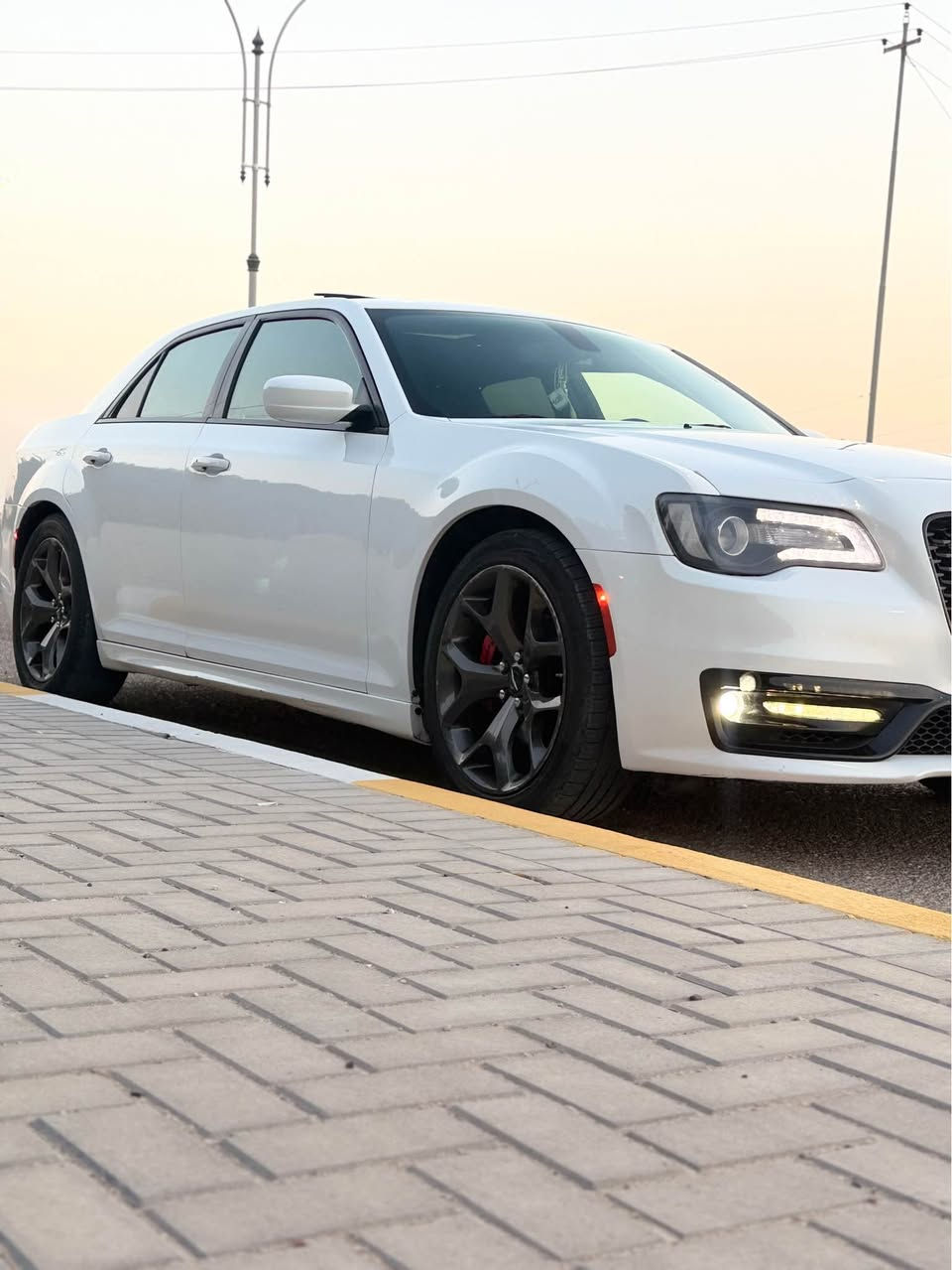 اوباما مديل 17 S كندي ماشيه 94 الف
سياره داخله كلين رقم دهوك سنويه 30
هنا بيها بارد بالجاملغ الامامي جهة السايق
وباب السايق مفتوح
وبيها بارد بالجاملغ الخلفي 
السياره بدون  صبغ 
والسياره بيها ملاحضات حداديه جديده
عداد 260 بنراما معروفه مواصفات الS
السعر 240 وبيها مجال 
***********
عنوان بصره تنومه البصرة, العراق
