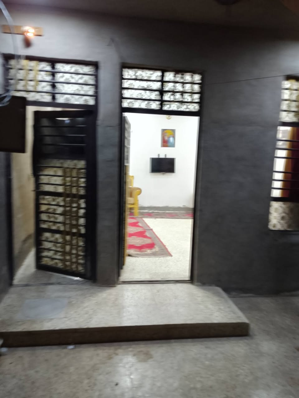 سلام عليكم دار البيع مساحه 125 سكف صب زراعي خيرات البتول حي البتول شارع ابو ثلاجات قريب على حسينيه حجي راضي سعر 40وبي مجال رقمي***********
